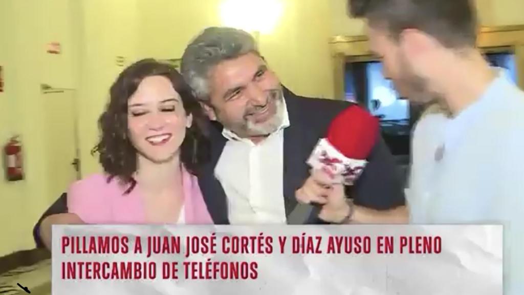 Juan José Cortes intentando ligar con Díaz Ayuso.