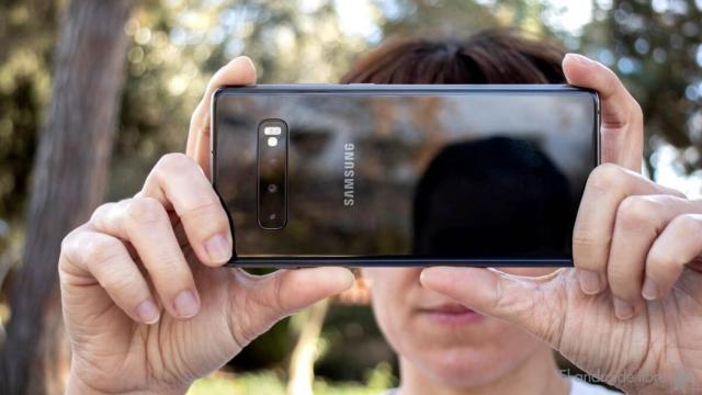 Cómo corregir la deformación en algunas fotos del Galaxy S10