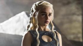 Emilia Clarke sufrió dos aneurismas mientras rodaba 'Juego de Tronos'