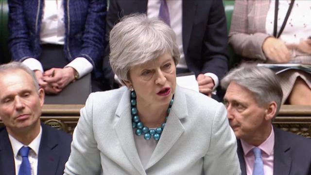 Theresa May declarando en el Parlamento.