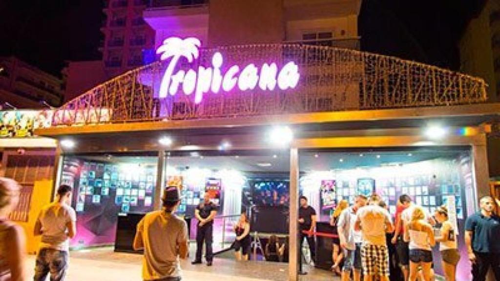 Entrada de la discoteca Tropicana, donde ocurrieron los hechos.