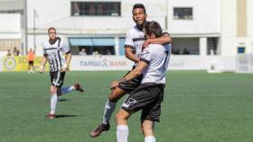 El Ontinyent celebra un gol al Atlético Baleares. Foto: Twitter (@OntinyentCF)