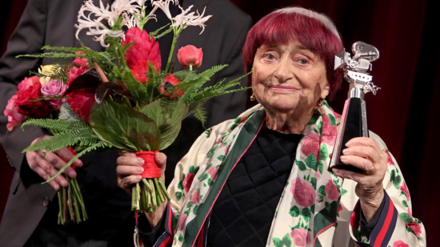 Muere la cineasta francesa Agnès Varda, figura de la 'Nouvelle Vague'.