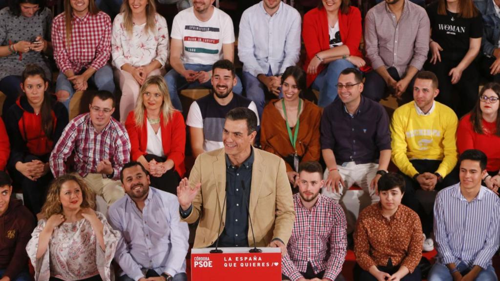 Pedro Sánchez durante esta tarde en un mitin en Córdoba.