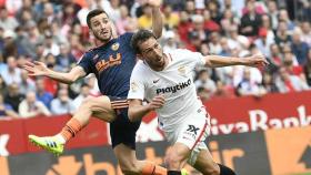 Gayà, en un momento del partido. Foto. Twitter (@SevillaFC)