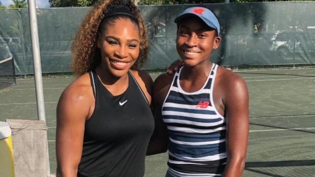 Serena Williams y Coco Gauff. Foto: Twitter (@Tennis)