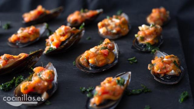 Mejillones en salsa de tomate, entrante sano, sabroso y económico