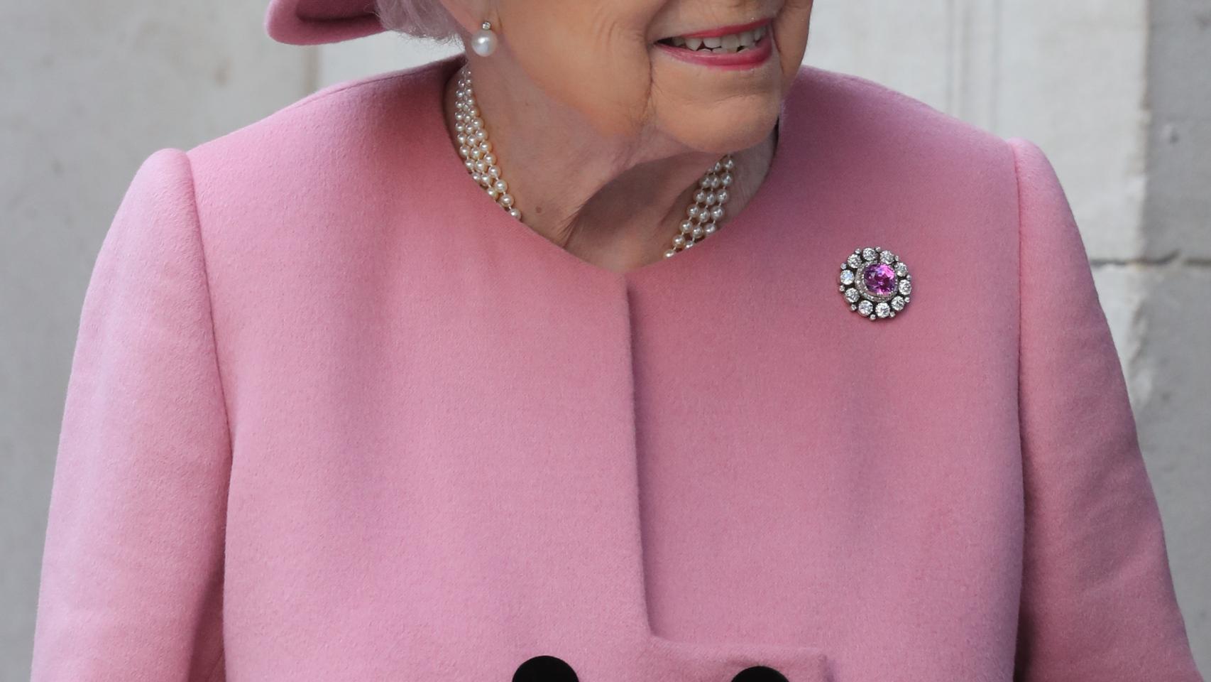 La reina Isabel II ha dejado de conducir por recomendación de sus asesores.