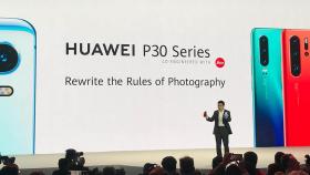 Richard Yu, CEO de la división de consumo de Huawei, durante la presentación en París.