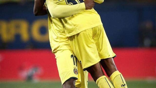 Los jugadores del Villarreal celebran un gol