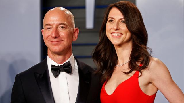 Jeff Bezos junto a su exmujer, MacKenzie Tuttle.