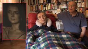 En la imagen, a la izquierda una foto de María José hace más de veinte años, a la derecha la pareja.