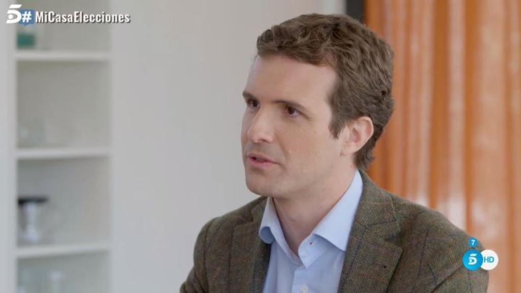 Pablo Casado durante su charla con Bertín.