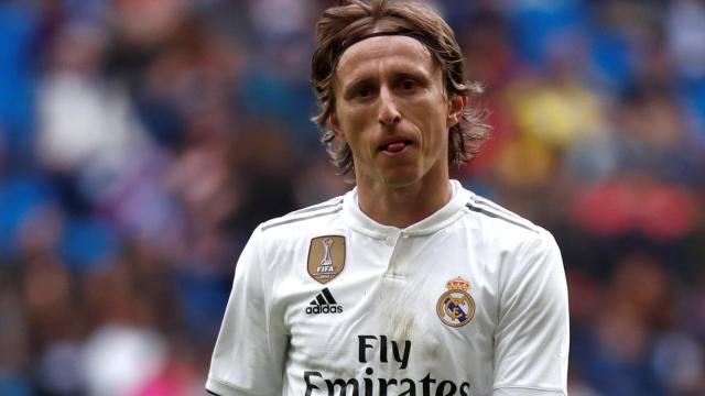 Luka Modric se lamenta de una ocasión fallada