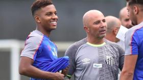 Rodrygo y Sampaoli. Foto: Instagram (@rodrygogoes)