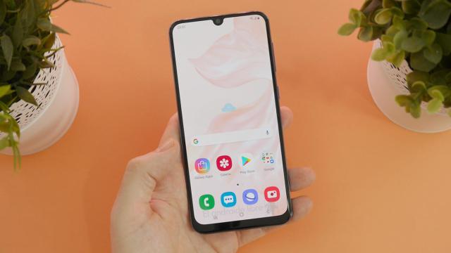 Los nuevos Galaxy A enfrentados, así responde Samsung a Xiaomi