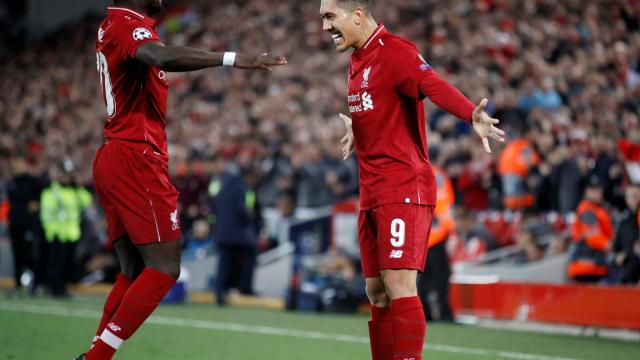 Mané y Firmino celebran un gol al Oporto