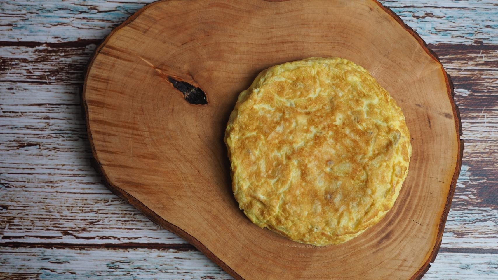 Tortilla de patatas con cebolla, la favorita de los españoles