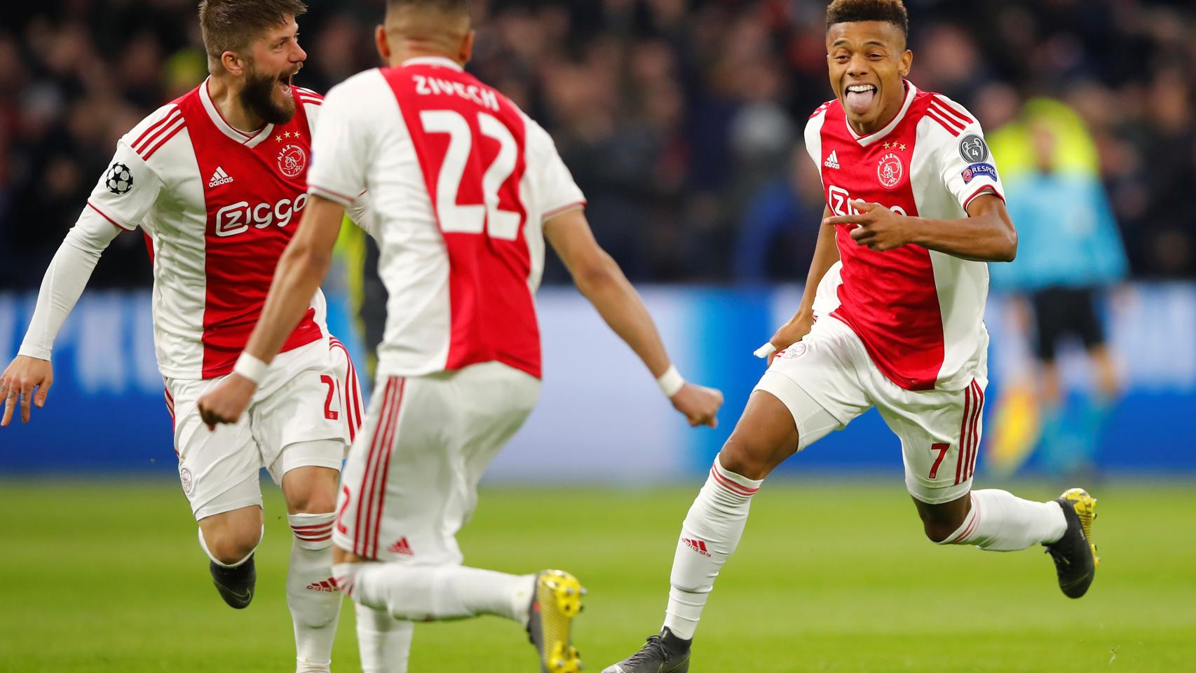 Neres celebra su gol ante la Juventus