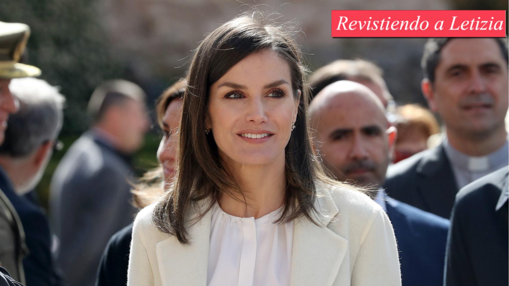 La reina Letizia ha acudido a Burgos este jueves con un conjunto sobrio.