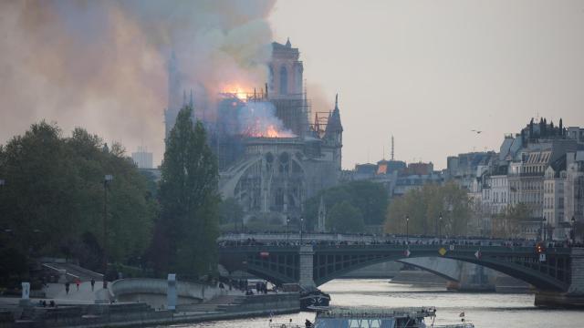 Incendio en París