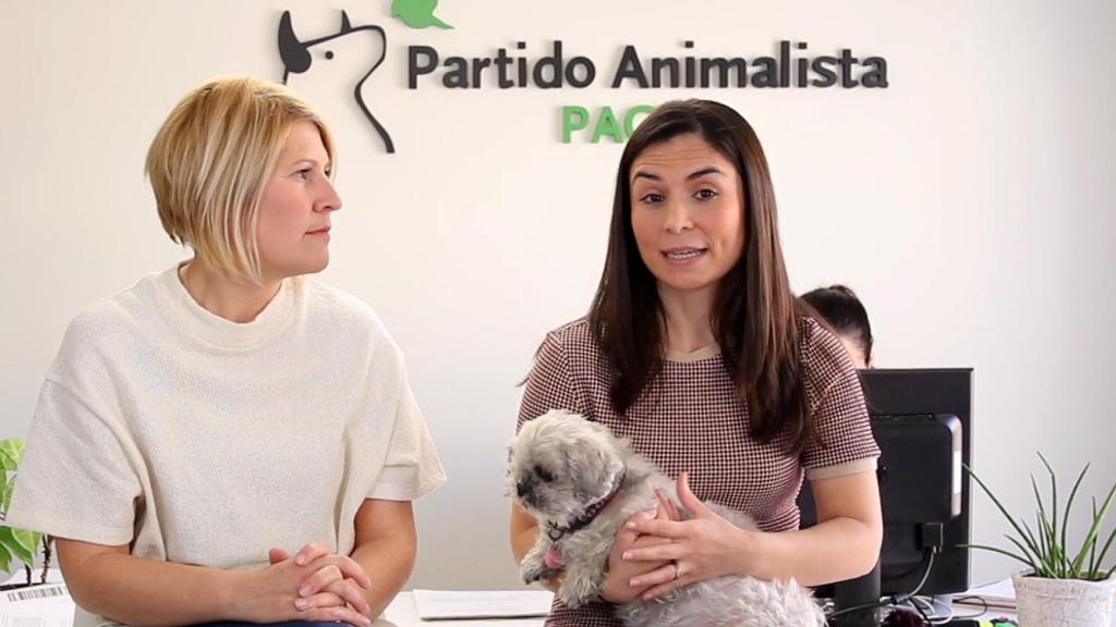 Silvia Barquero, presidenta de PACMA, y Laura Duarte, número uno por Madrid al Congreso.