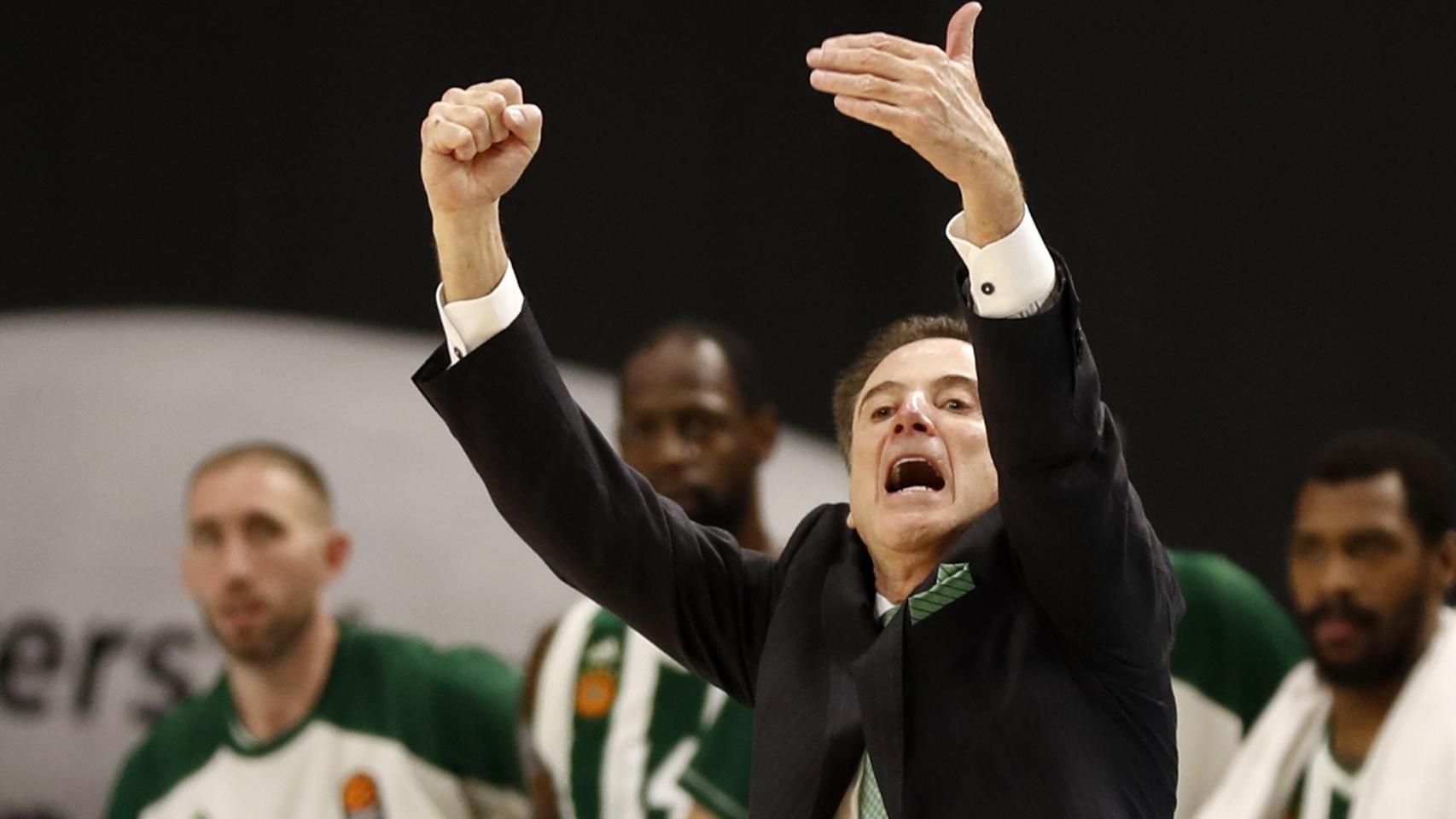 Rick Pitino, entrenador del Panathinaikos