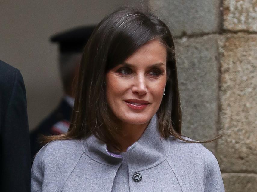 Detalle de las canas y el maquillaje de la reina Letizia, este martes en los Premios Cervantes.