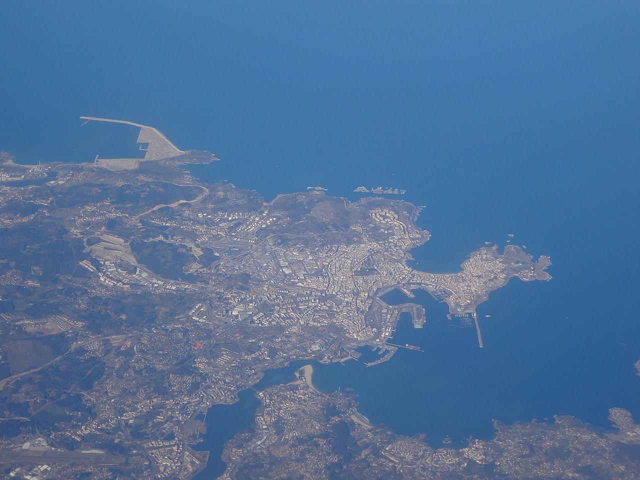 A Coruña se extiende por sus municipios limítrofes (fuente: Wikipedia)