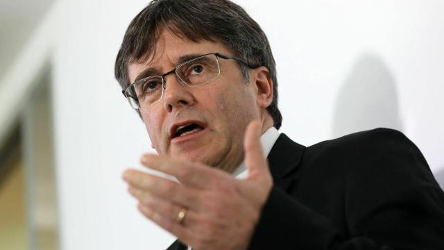 Puigdemont promueve una campaña de firmas contra España