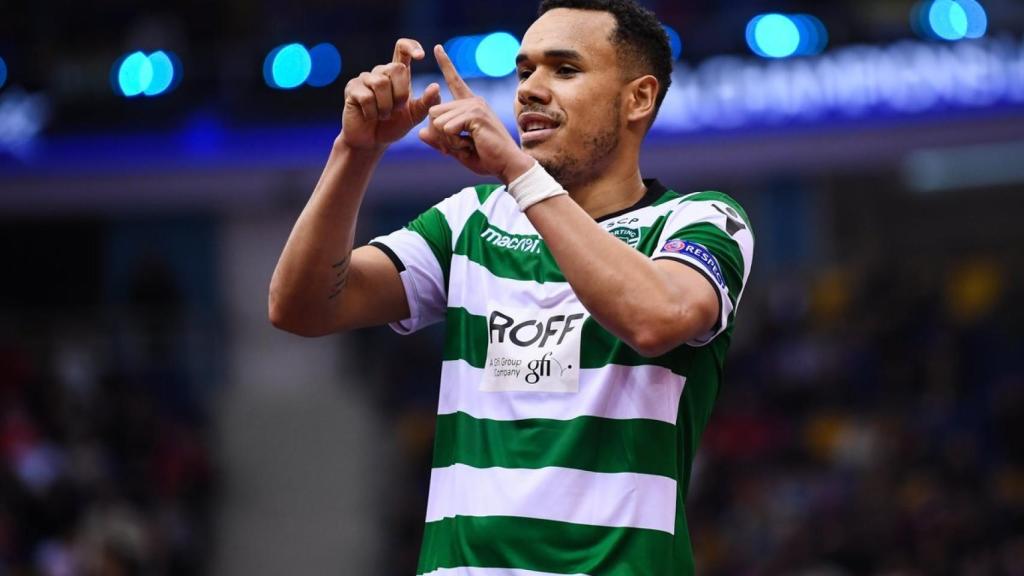 Dieguinho celebra un gol con el Sporting ante el Inter Movistar. Foto: Twitetr (@UEFAFutsal)