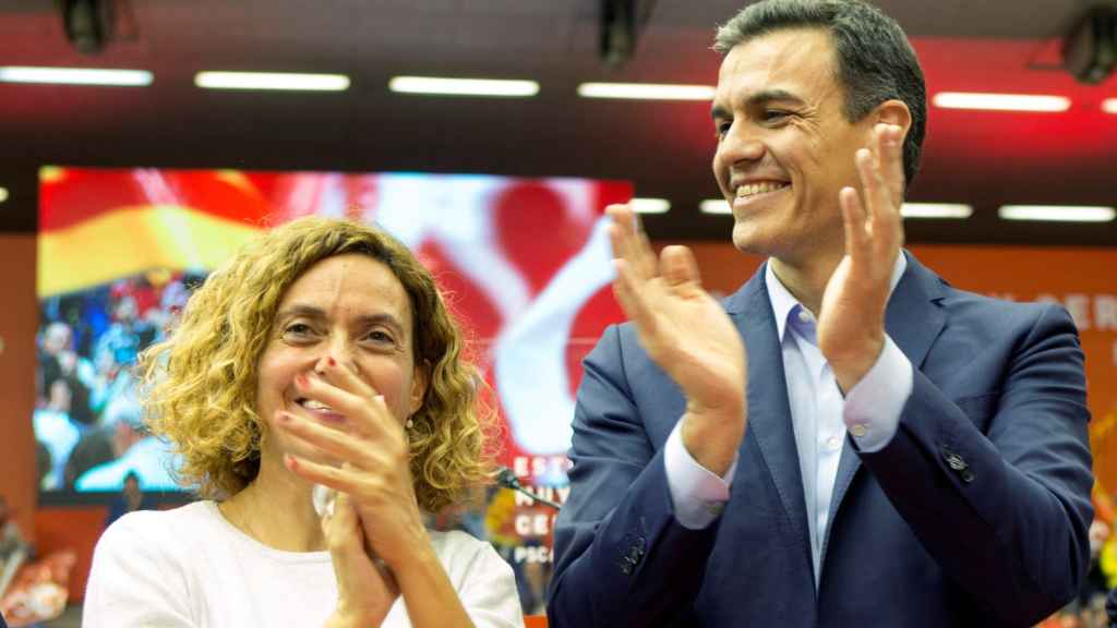 Meritxell Batet, Pedro Sánchez y Miquel Iceta en uno de los últimos actos de campaña del PSOE.