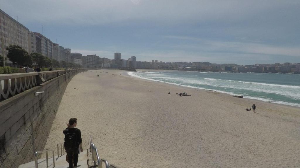 Playa y terraza después de votar en A Coruña