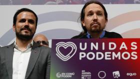 Pablo Iglesias junto a Alberto Garzón en la sede de Podemos el 28-A