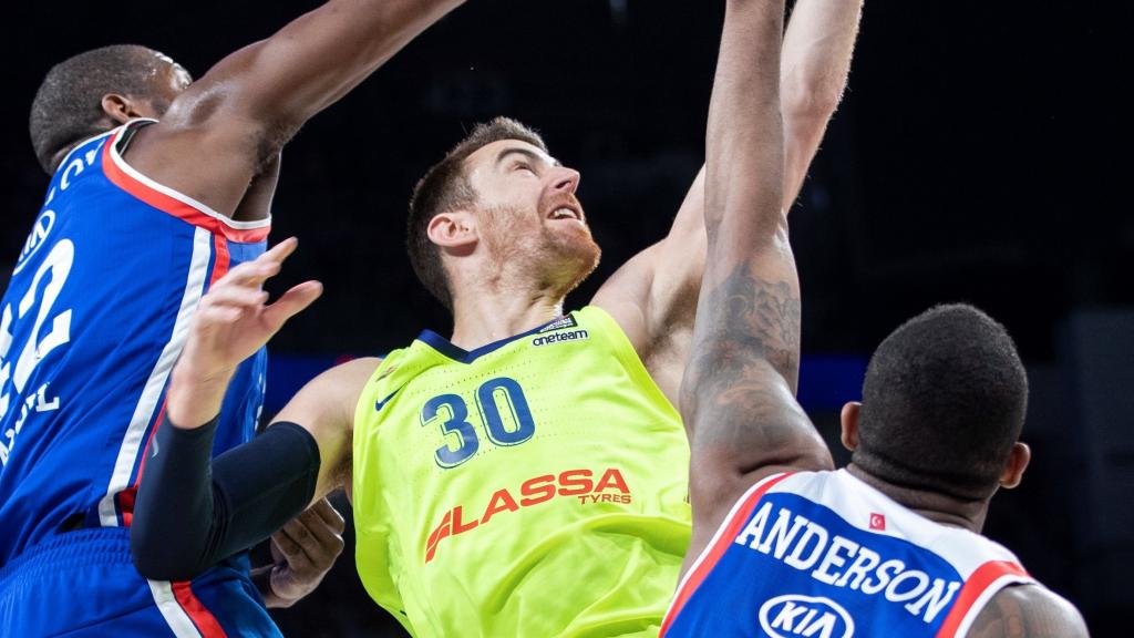 Quinto partido entre Anadolu Efes y Barcelona Lassa