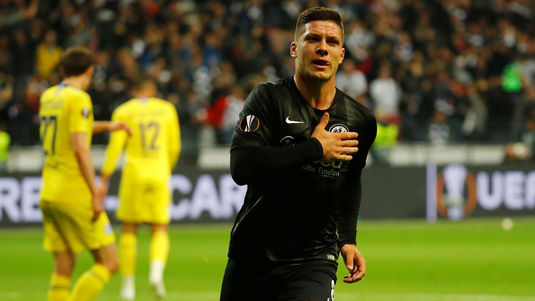 Luka Jovic celebra su gol ante el Chelsea