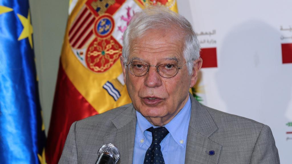 El ministro español de Asuntos Exteriores en funciones, Josep Borrell, en su visita a Beirut.