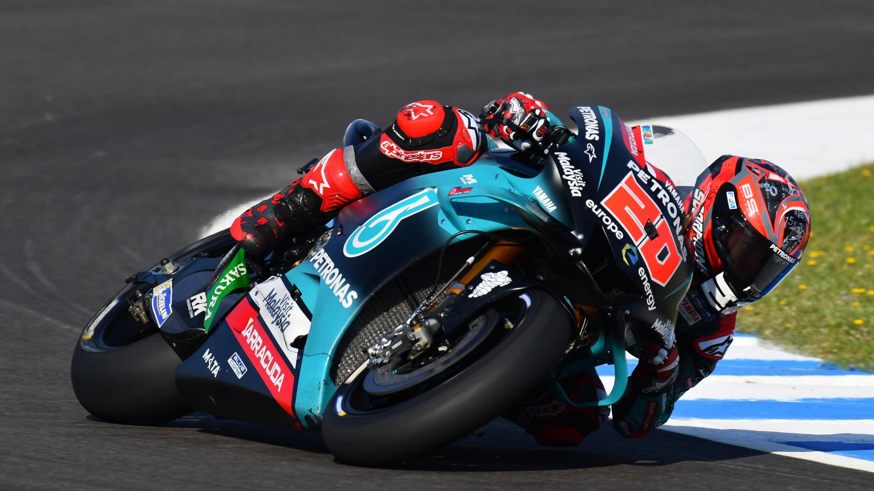 El piloto francés Fabio Quartararo traza un viraje, en el circuito de Jerez-Ángel Nieto.