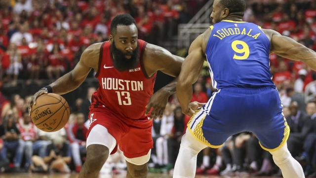 James Harden, en las semifinales de la NBA entre los Golden State Warriors y los Houston Rockets