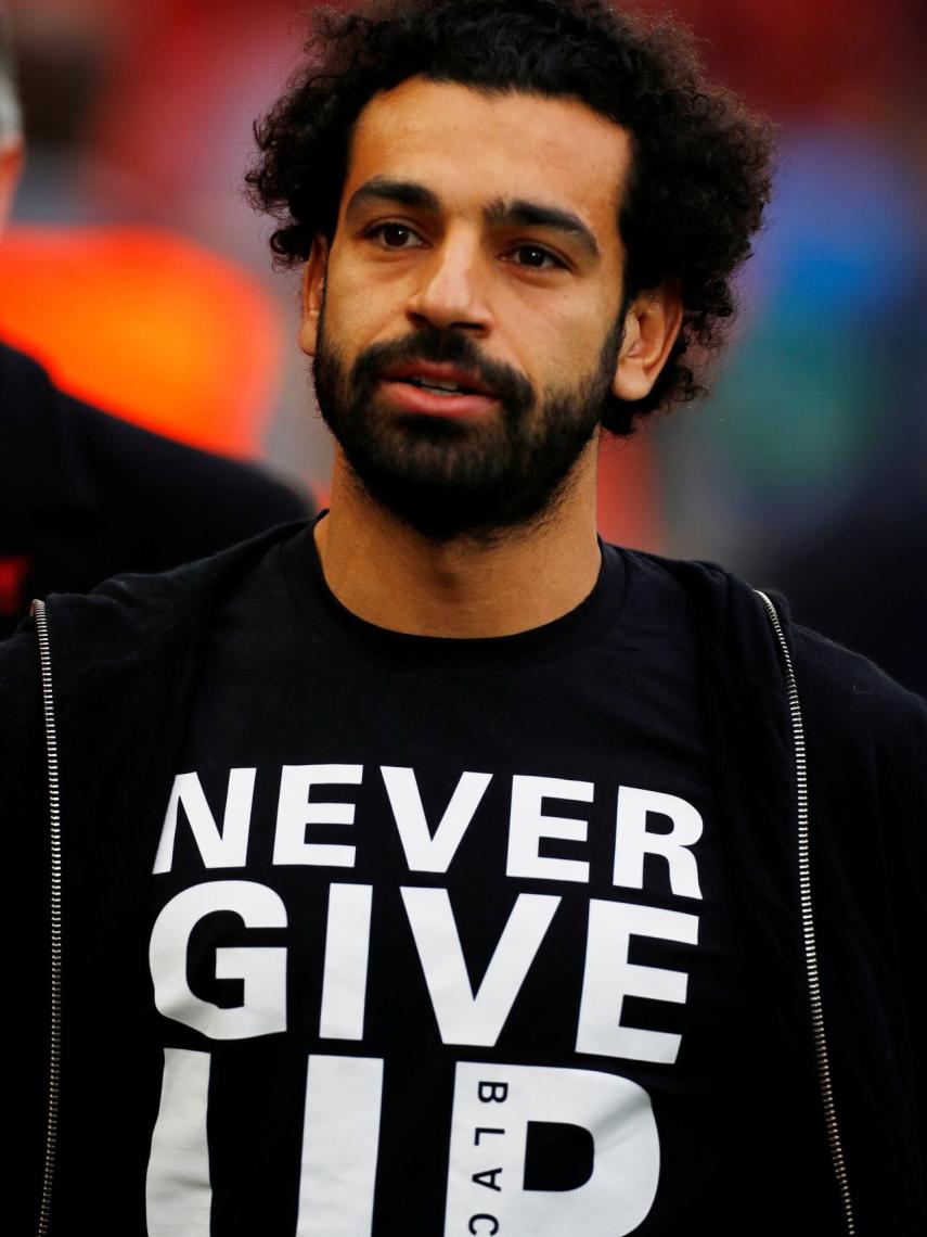 La viral camiseta de Salah: Nunca te rindas