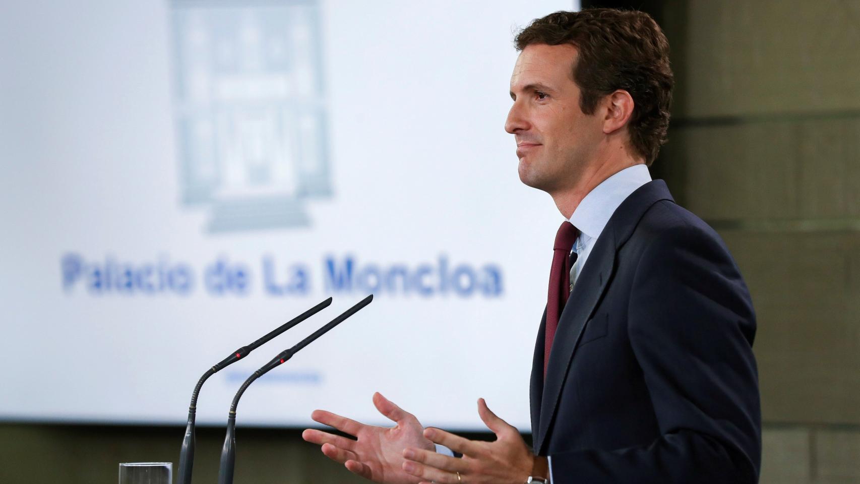 Pablo Casado este lunes en el Palacio de la Moncloa.