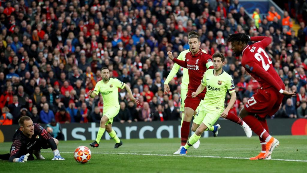 Divock Origi marca el primer gol de la remontada frente al Barça