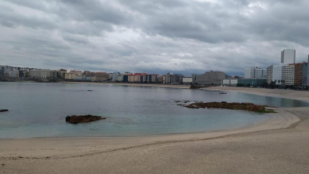 Alerta amarilla en A Coruña por lluvias y oleaje