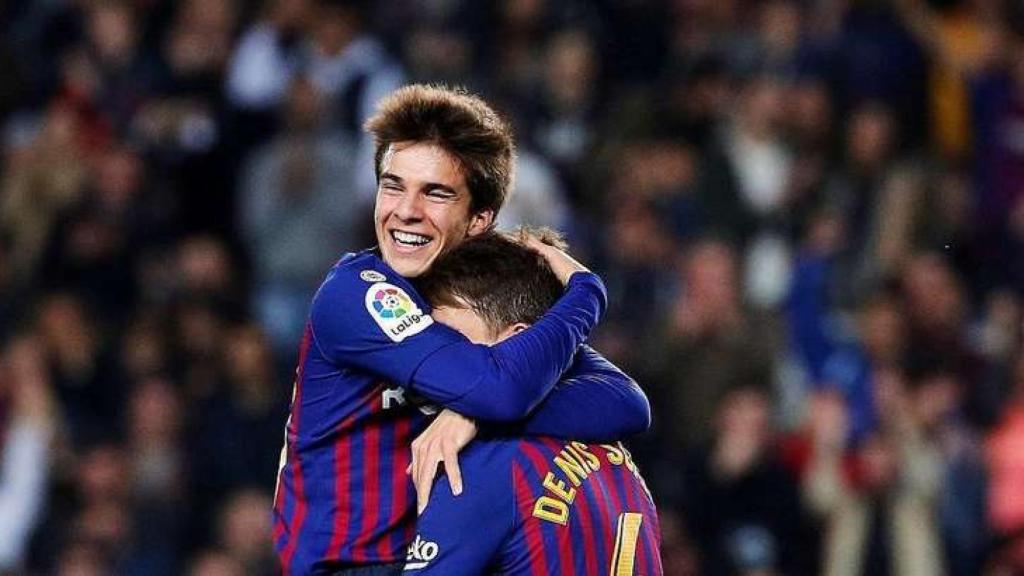 Riqui Puig: medio centro (FC Barcelona). 19 años - 5 millones.