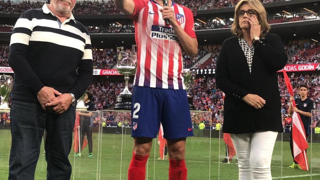 Godín en su discurso de despedida. Foto: Twitter (@Atleti)