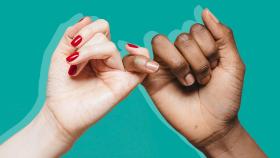 Hay una serie de prácticas que contribuyen a fortalecer las uñas.
