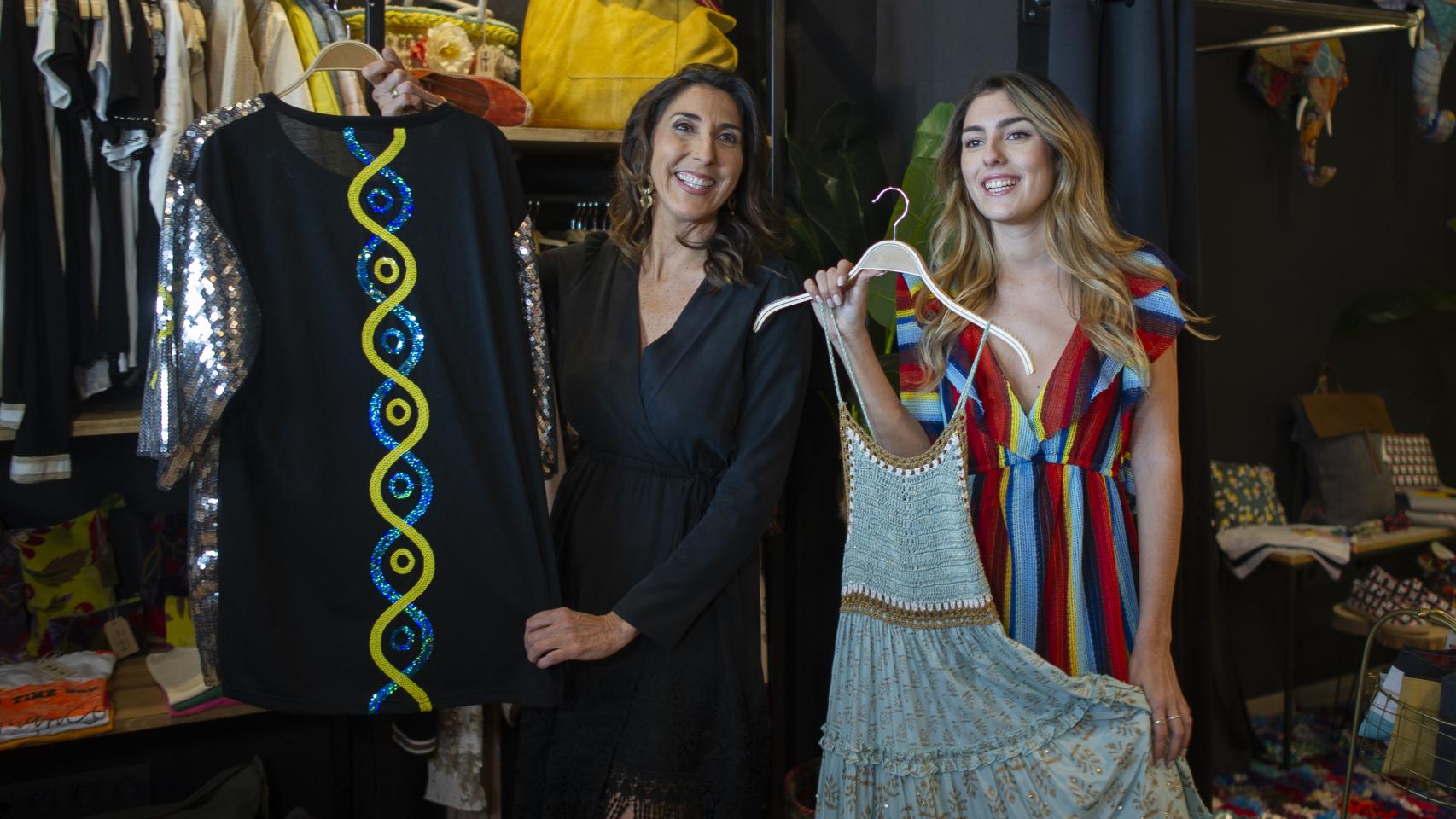 Paz Padilla y su hija, Anna, en la inauguración de la tienda No Ni Na.