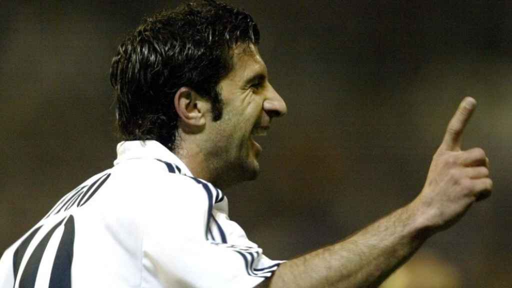 Luis Figo, en un partido del Real Madrid