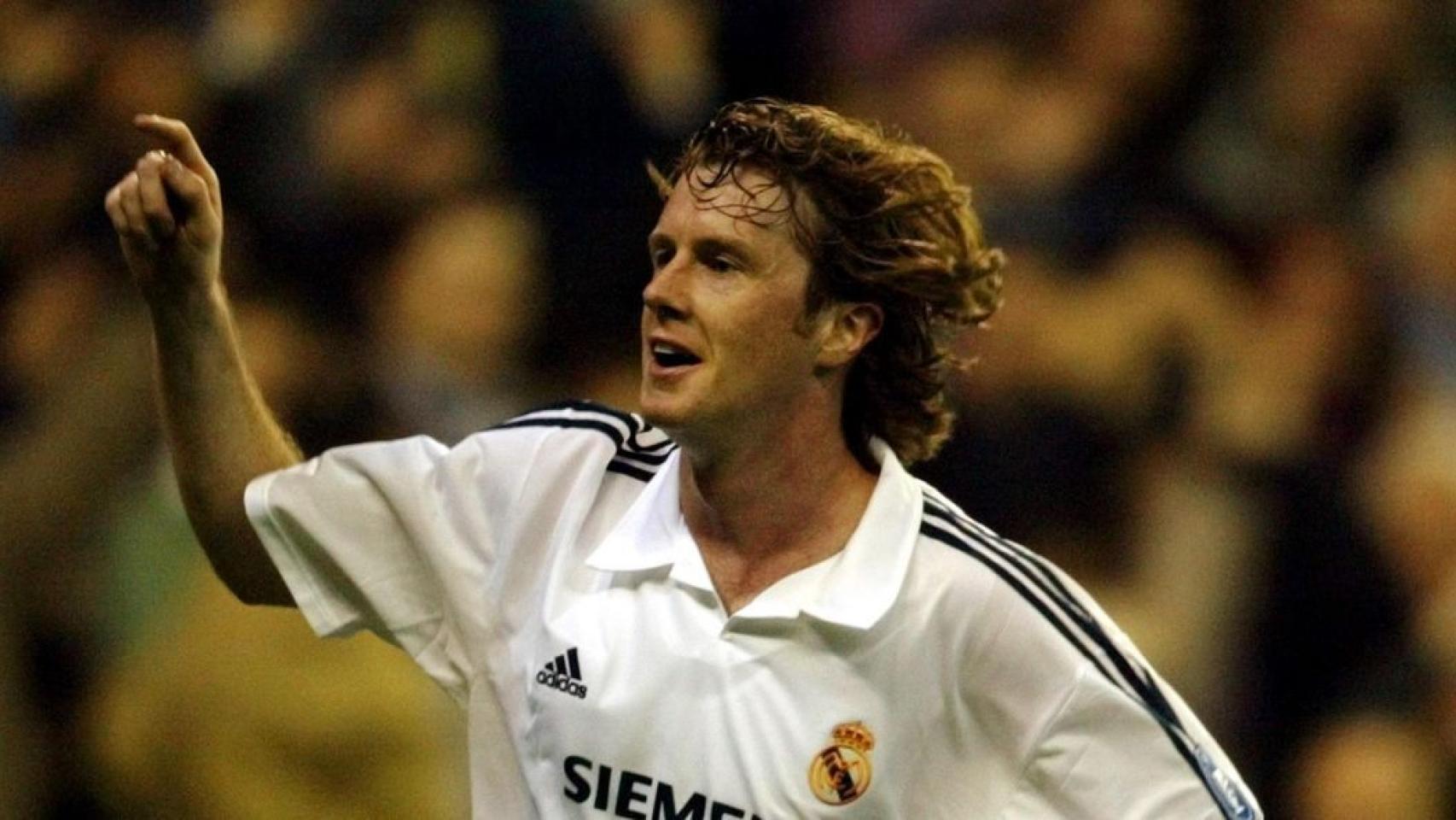 Steve McManaman, en un partido del Real Madrid