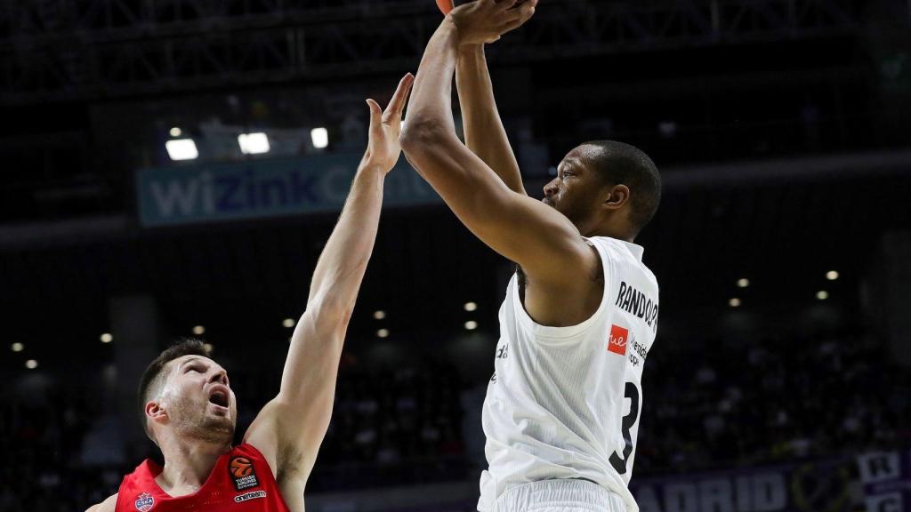 Anthony Randolph lanza un triple ante el CSKA